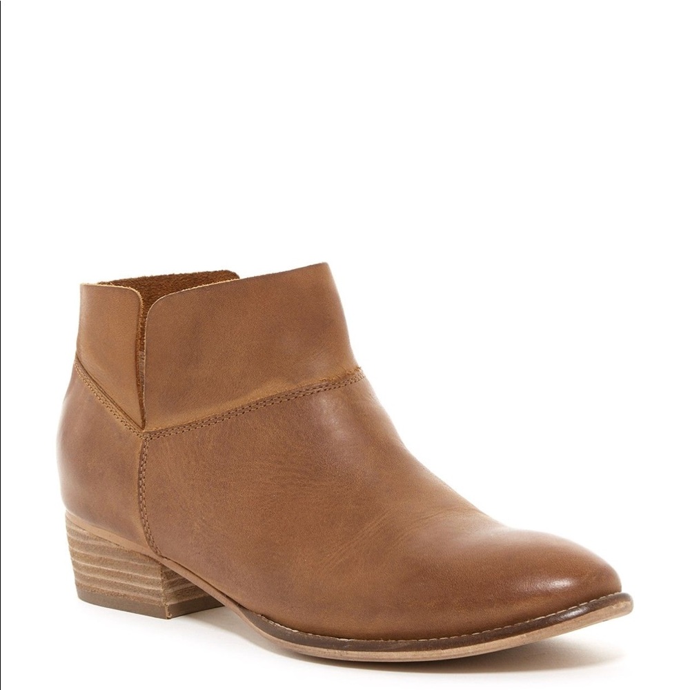 SEYCHELLES Leather Snare Ankle Boots, 6